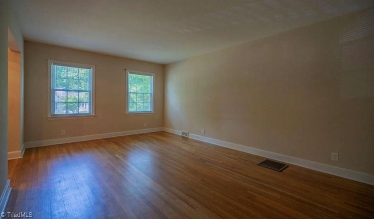 304 Wake Dr - Photo 2 of 18