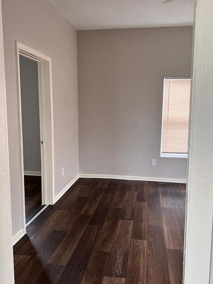 1405 Main Ave - Photo 3 of 11