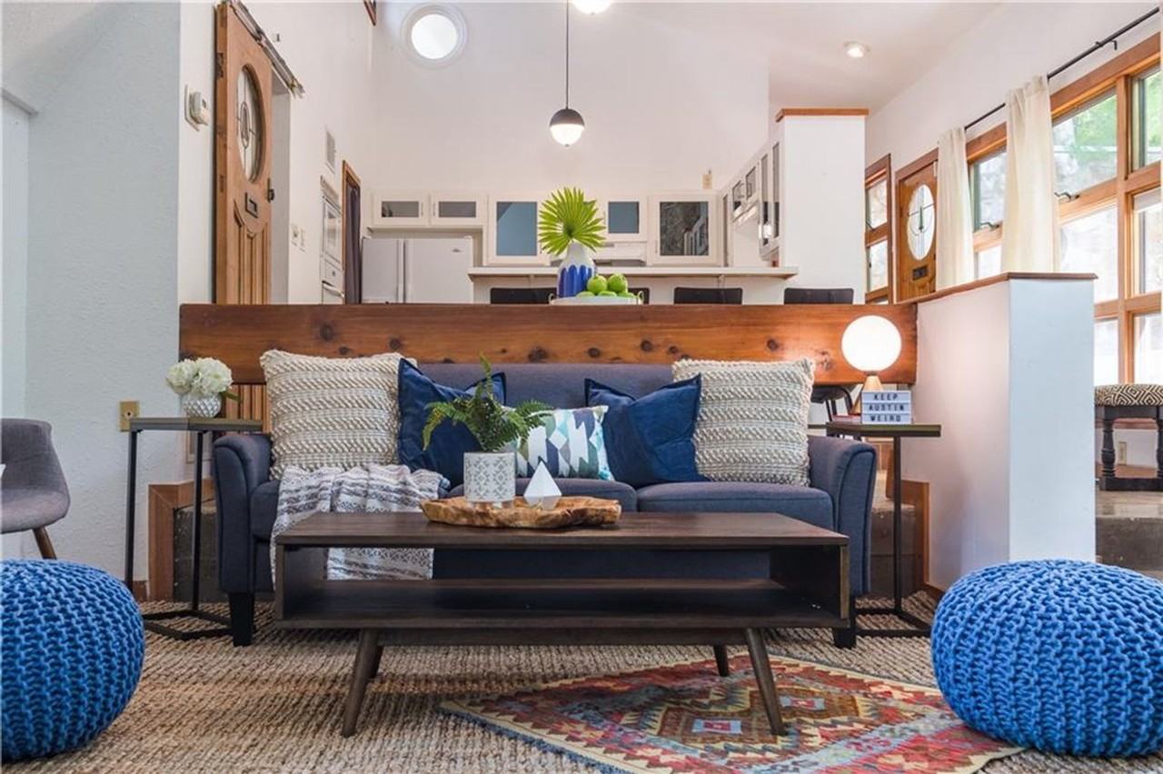 2011 Alameda Dr - Photo 2 of 20