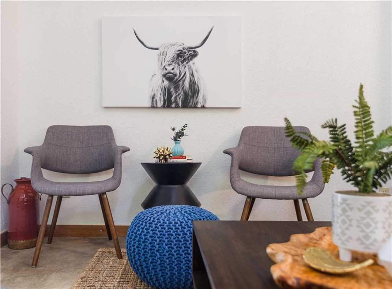 2011 Alameda Dr - Photo 5 of 20