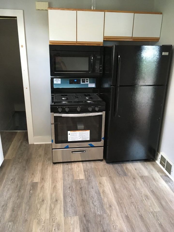 702 Fairview Ave - Photo 4 of 22