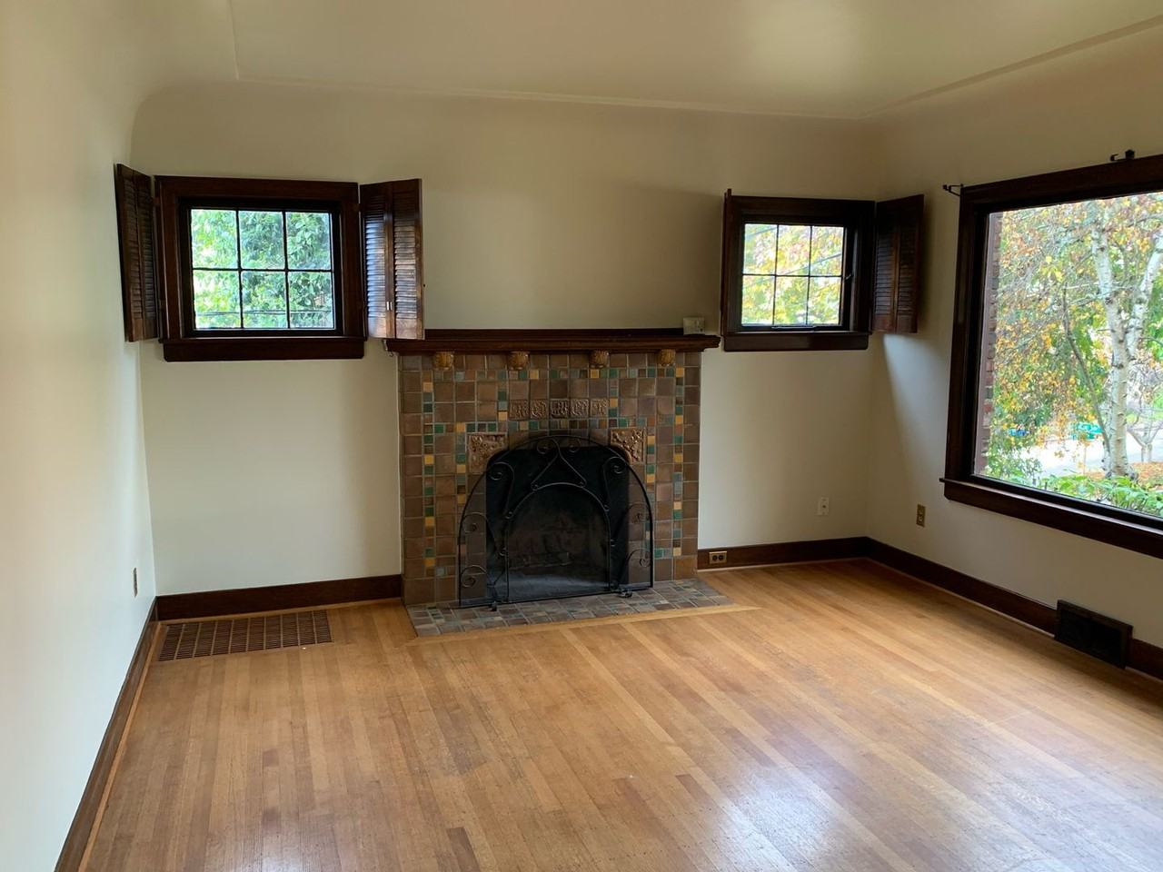 1015 W Fulton St - Photo 3 of 17