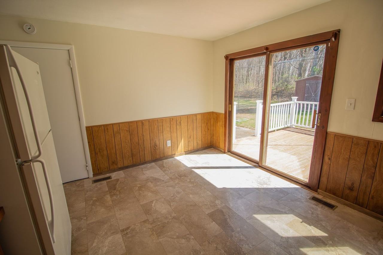 31 Mildred Ln - Photo 5 of 16
