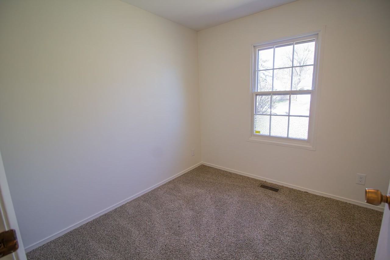 31 Mildred Ln - Photo 6 of 16