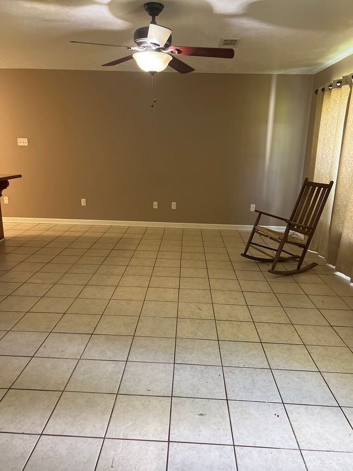 4807 Highway 121 - Photo 2 of 14