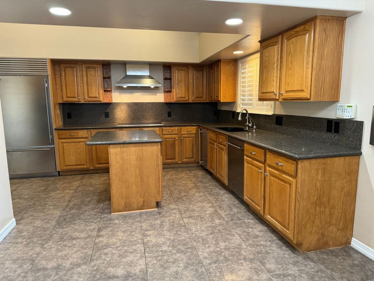 3953 E Flossmoor Ave - Photo 7 of 25