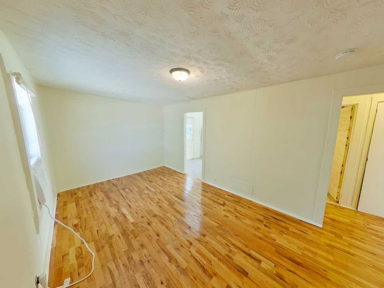 3130 S Davidson St - Photo 2 of 6