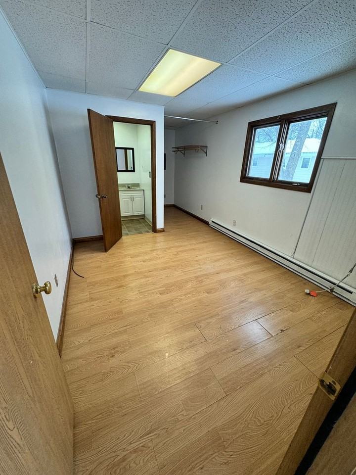 610 Pleasant Ave S - Photo 2 of 6