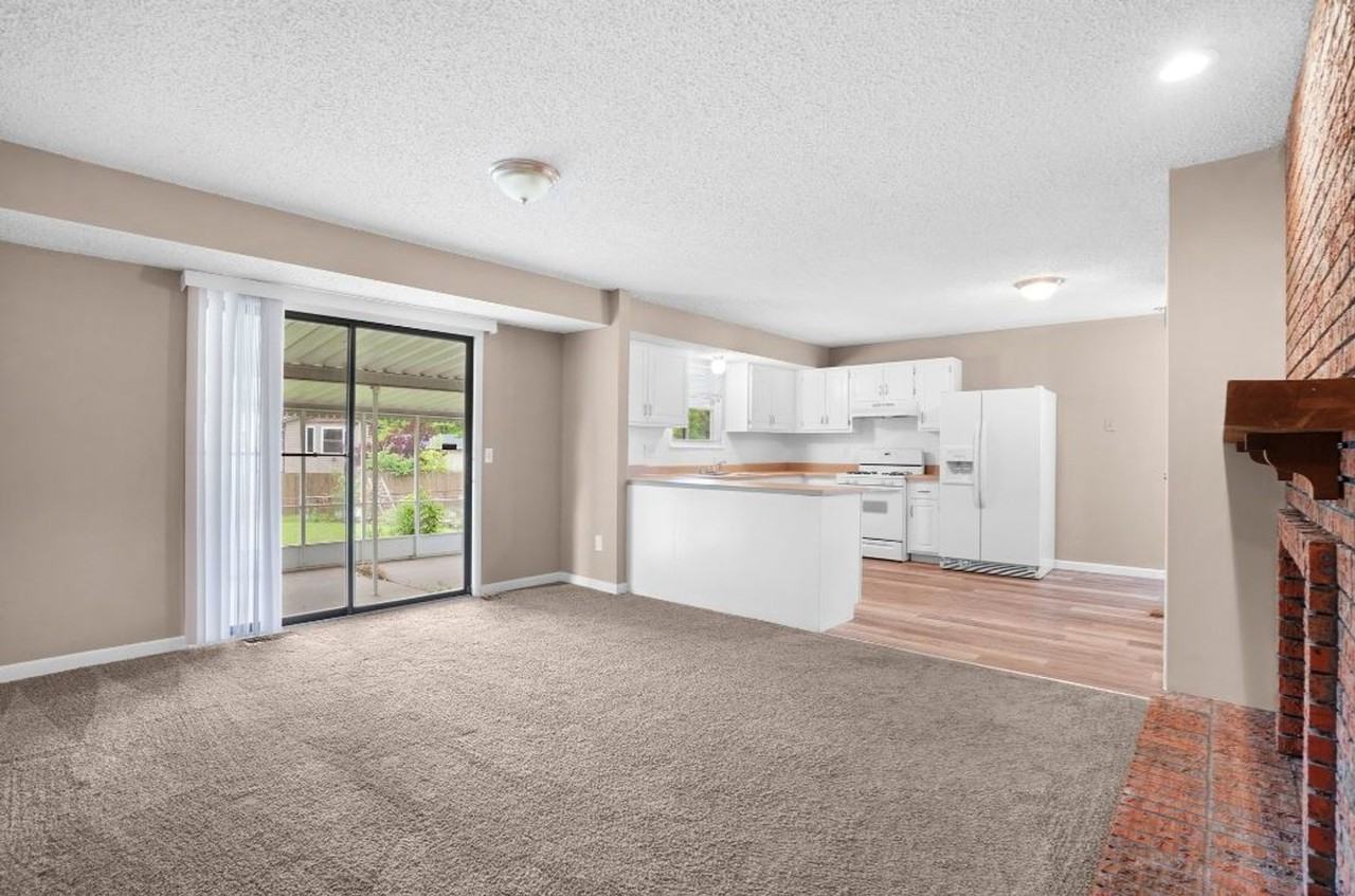 15593 Fox Plains Dr - Photo 6 of 25