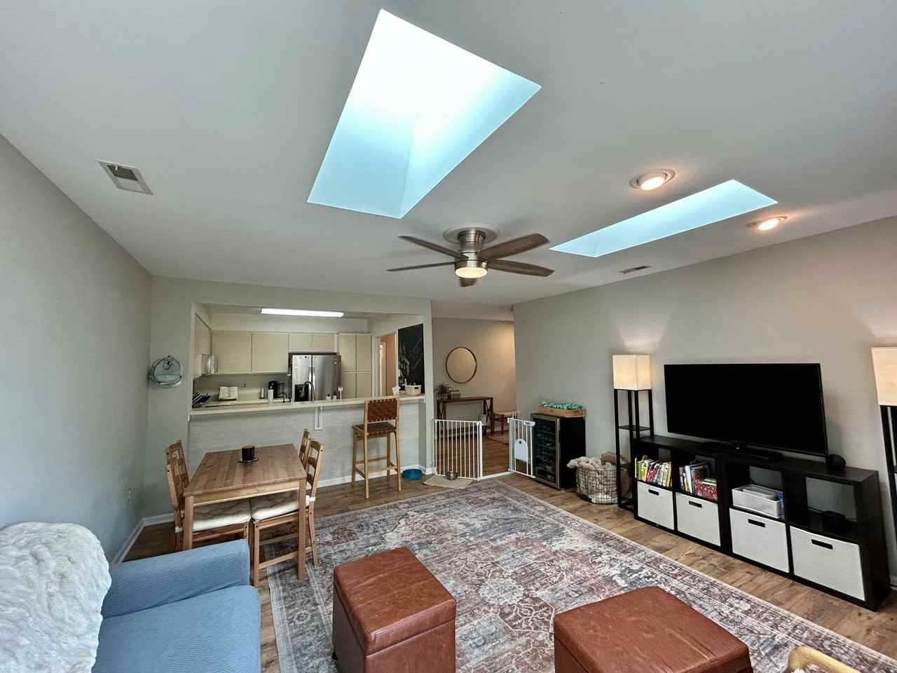 7551 Beauchamp Ct - Photo 7 of 29