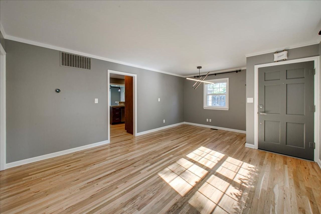 2215 N 23rd St - Photo 3 of 22