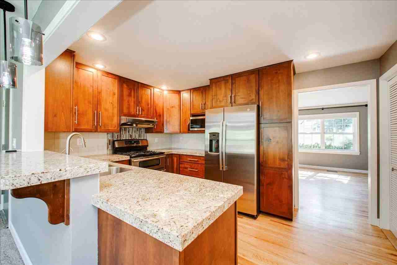 2215 N 23rd St - Photo 7 of 22