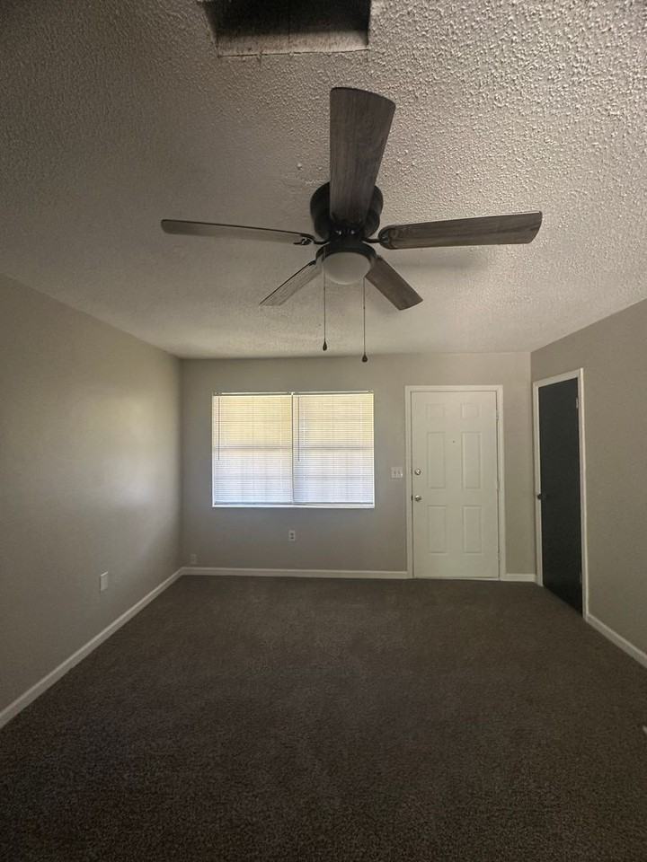 125 Patricia Ln - Photo 2 of 22