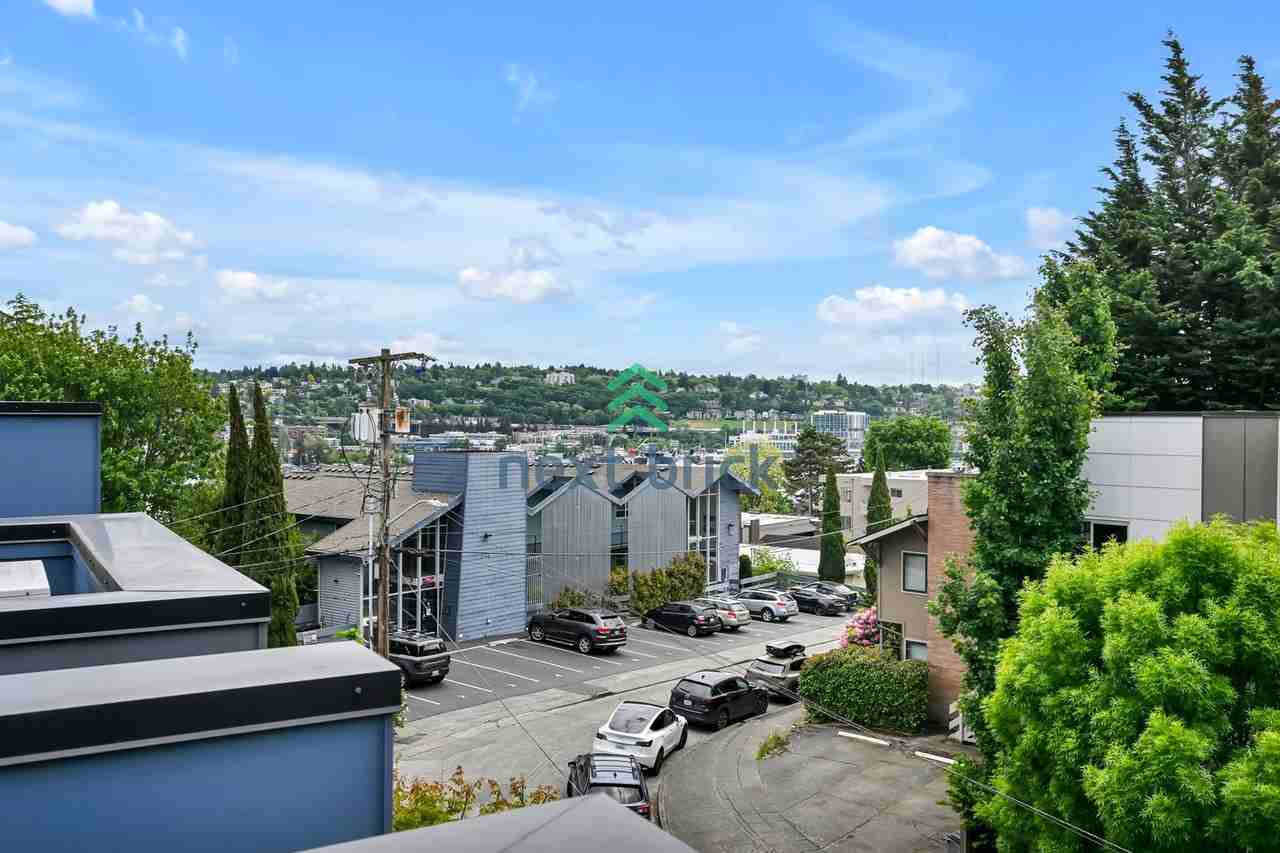 704 Mcgraw St - Photo 2 of 23