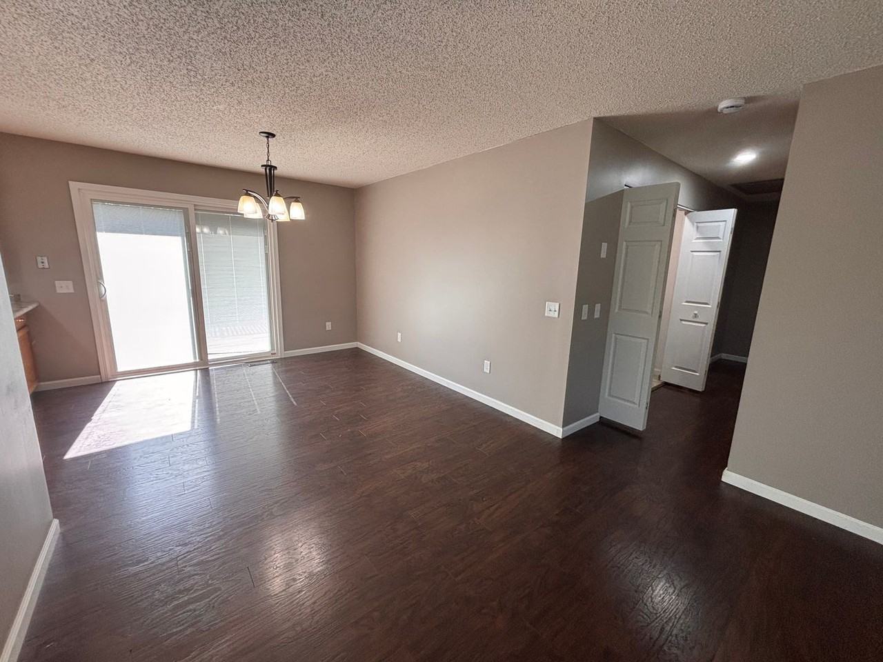 910 Walnut St - Photo 3 of 16