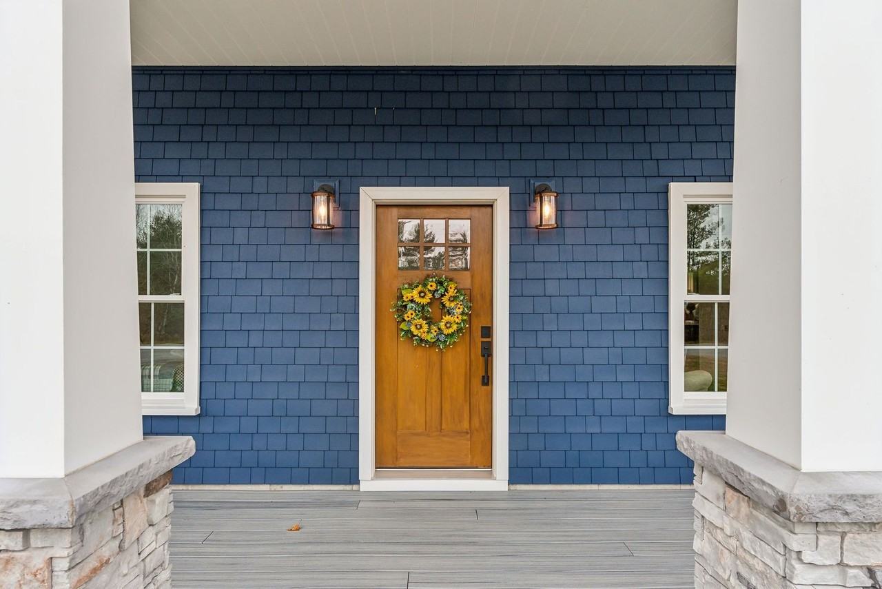 204 Puddledock Rd - Photo 2 of 11