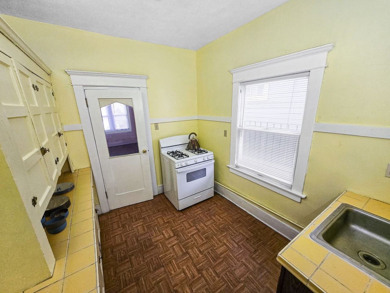 1288 West 23rd Street - Photo 3 of 10