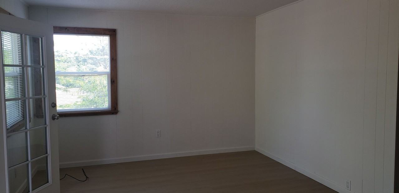 14984 Putnam Ln - Photo 3 of 25