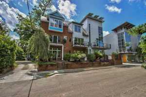 featured image of 812 Saint Michael St