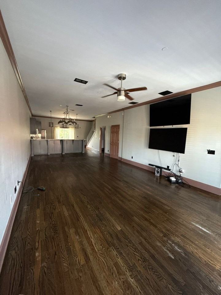 812 Saint Michael St - Photo 3 of 25