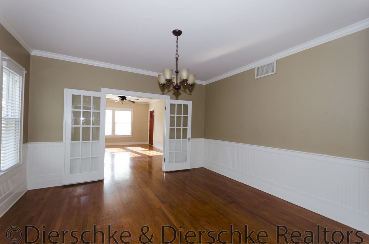 1007 Austin St - Photo 6 of 14