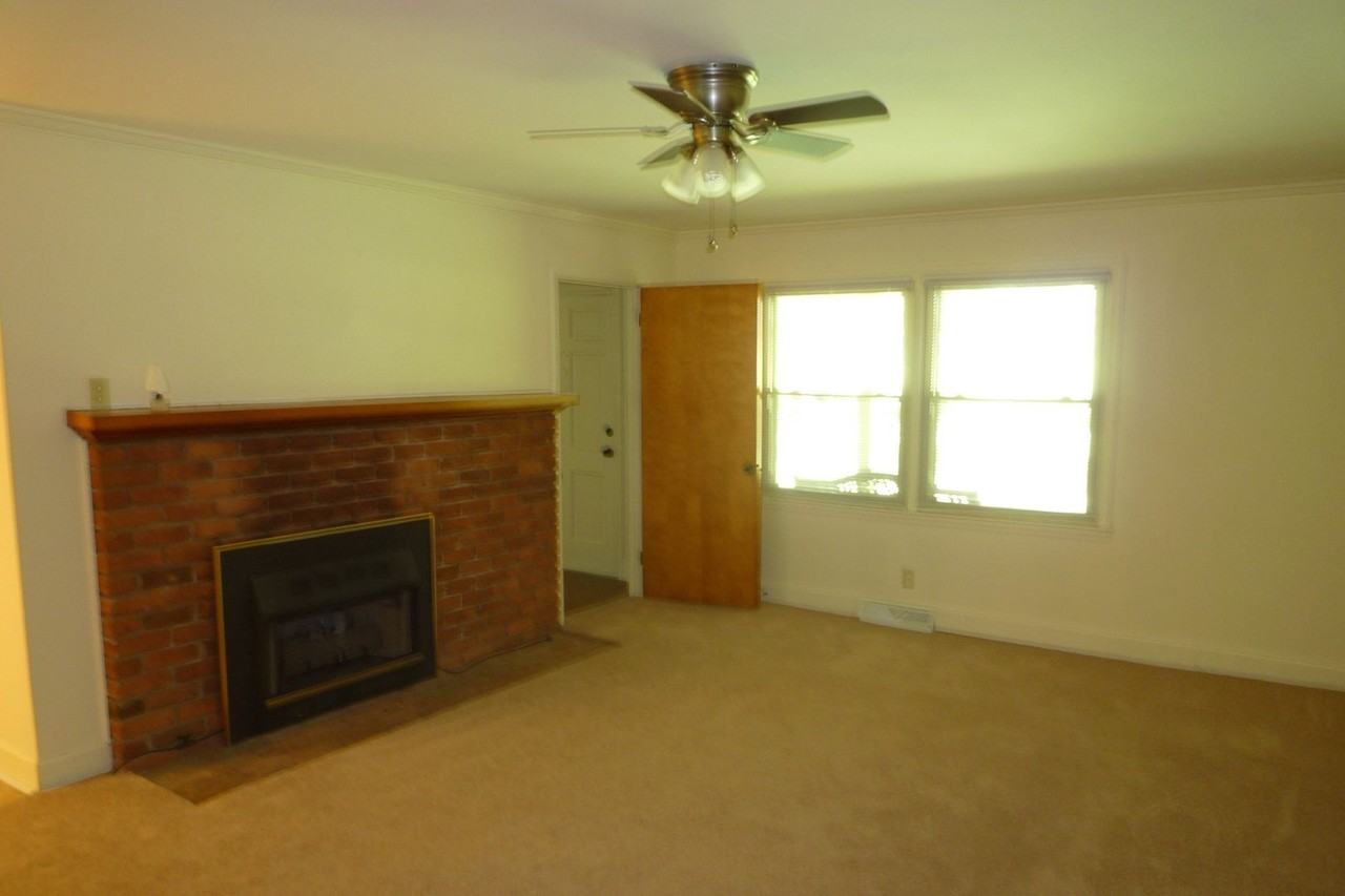 3325 Belk Mill Rd - Photo 3 of 14