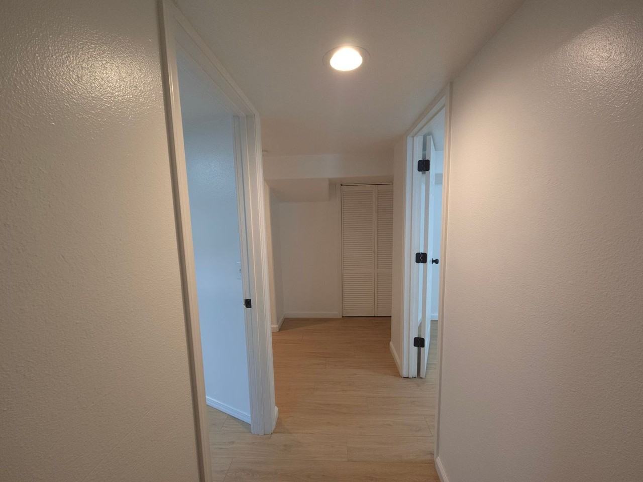 111 E Homestead Ave - Photo 2 of 12