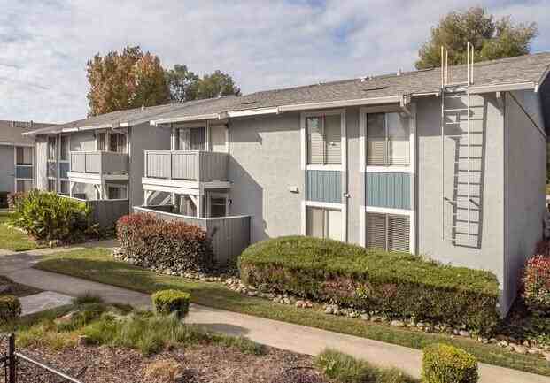 3300 Parkside Dr - Photo 7 of 28