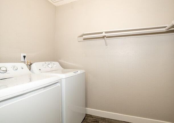 3300 Parkside Dr - Photo 6 of 28