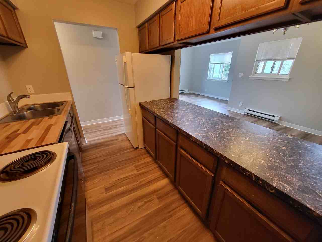 214 S Ingalls St - Photo 5 of 15
