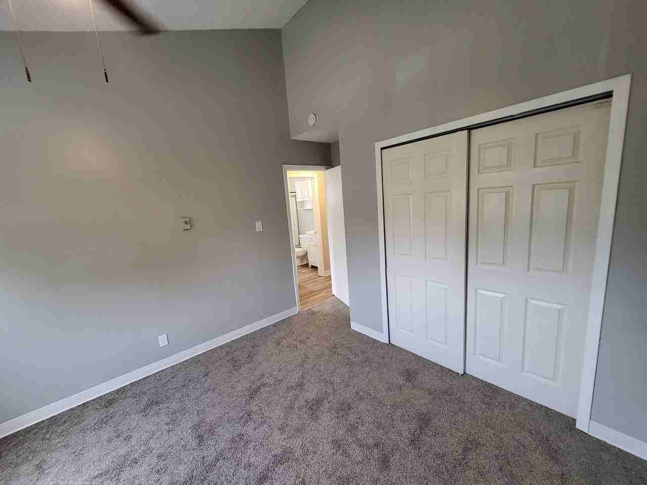 214 S Ingalls St - Photo 7 of 15