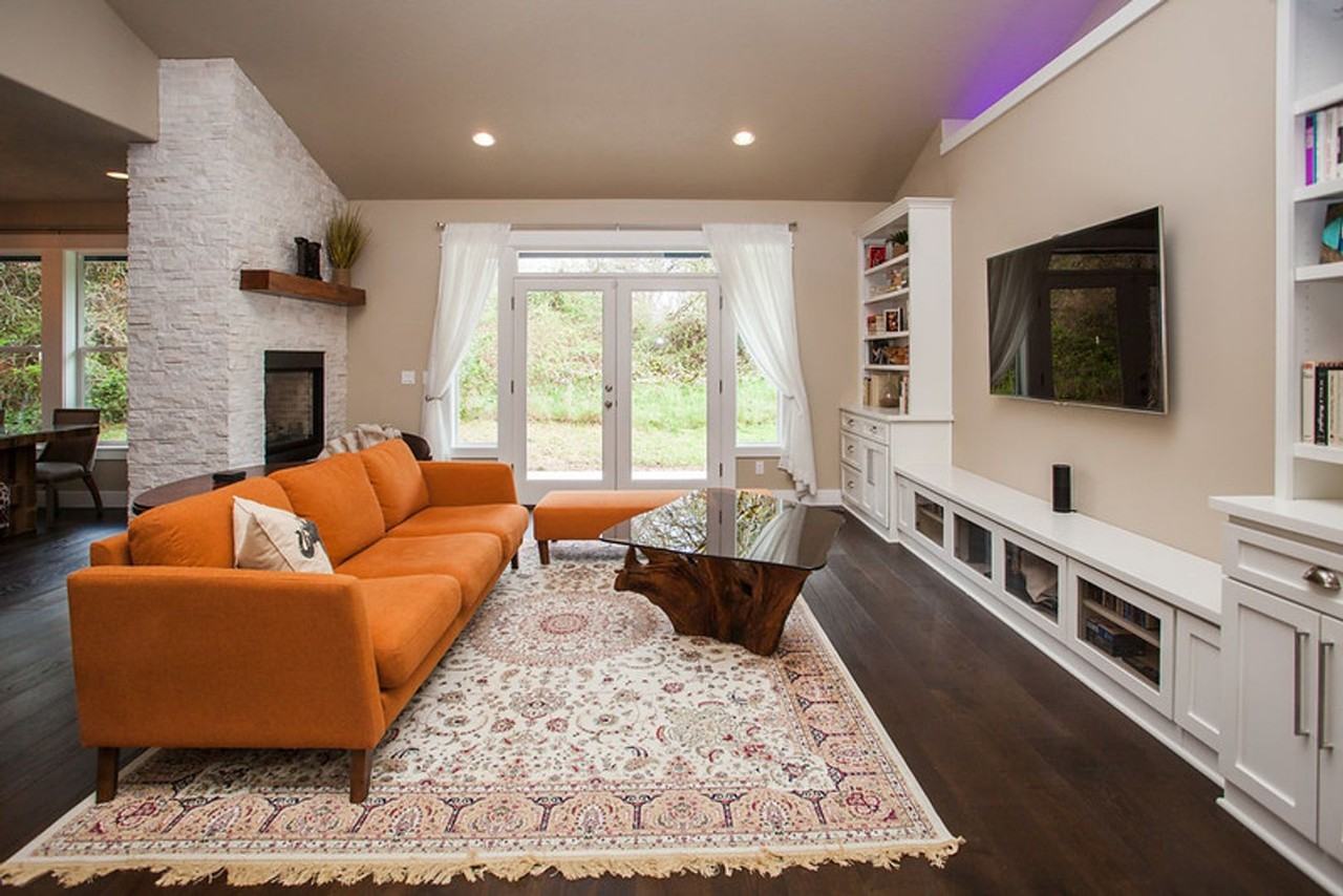 1181 Nw Jackson St - Photo 3 of 41