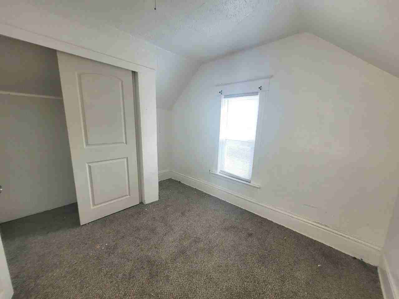 419 N Memorial Dr - Photo 3 of 7