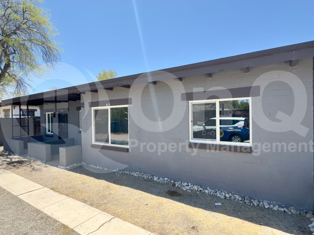 917 N Columbus Blvd #2 - Photo 6 of 21