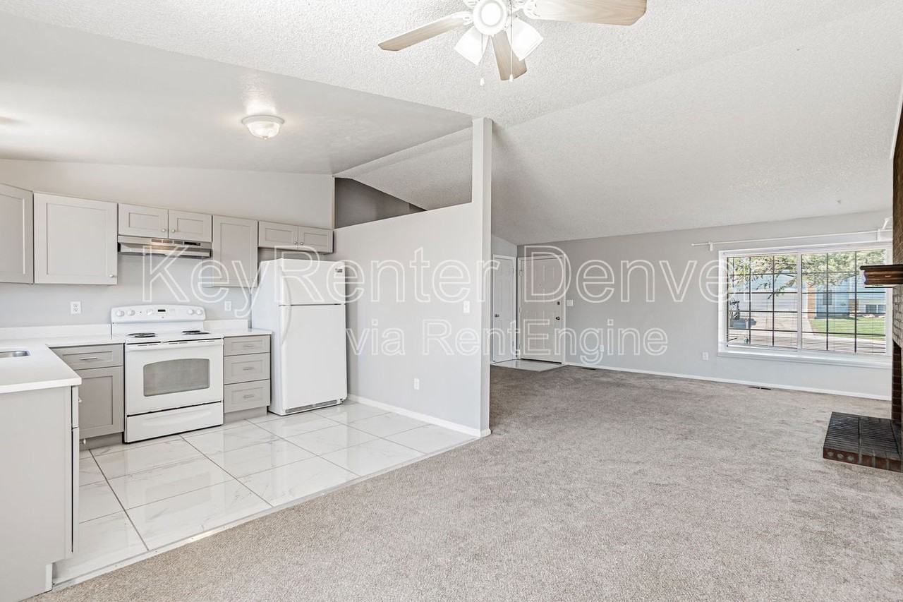 19125 E Oberlin Dr - Photo 5 of 30