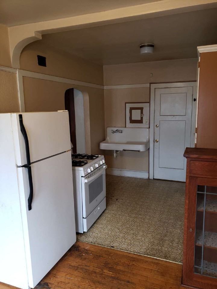 3927 E Layton Ave #7 - Photo 3 of 8