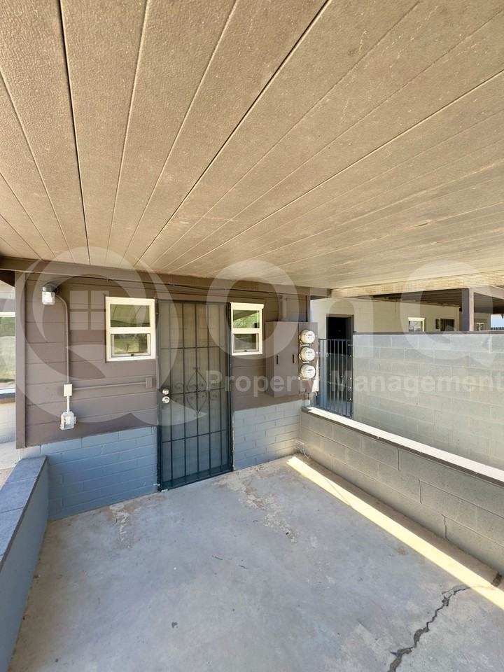 919 N Columbus Blvd #3 - Photo 5 of 16