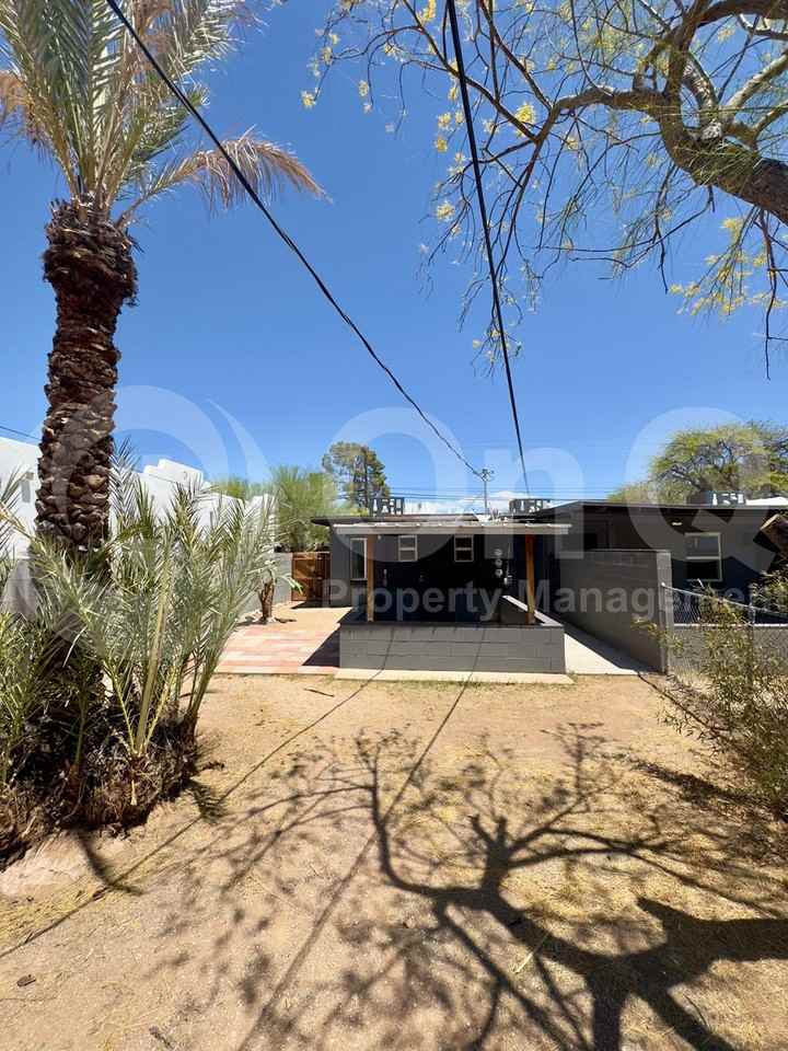 919 N Columbus Blvd #3 - Photo 6 of 16