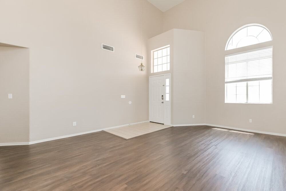 533 Ancient Mayan Dr - Photo 6 of 17