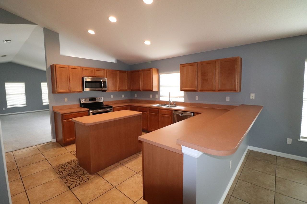 324 Red Kite Dr - Photo 2 of 23