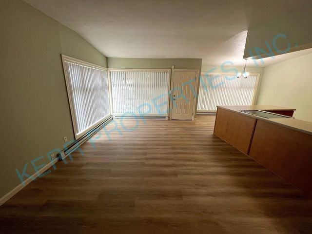 3824 Se 51st Ave - Photo 4 of 17