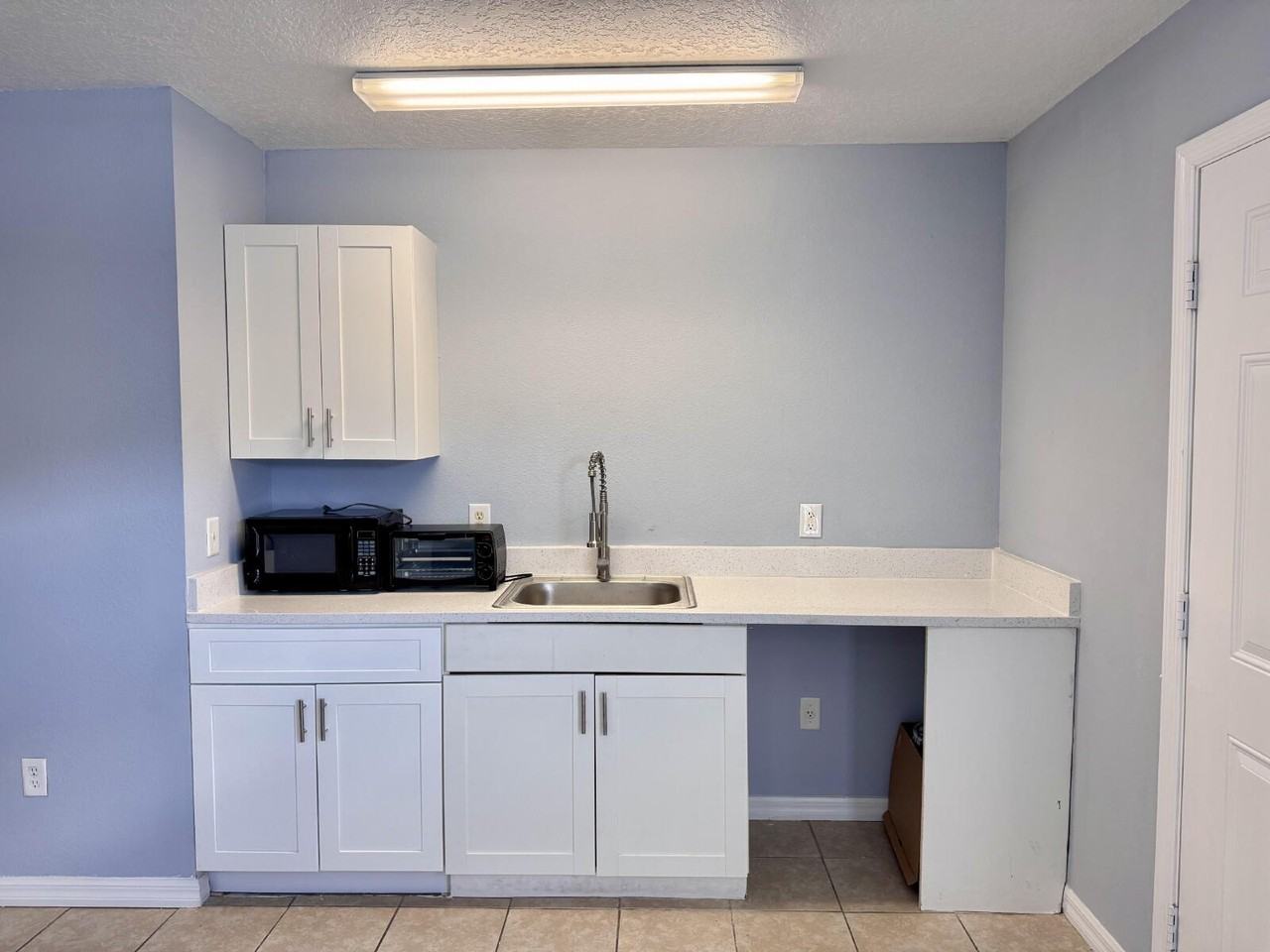 1314 Washington Palm Loop #B - Photo 4 of 8
