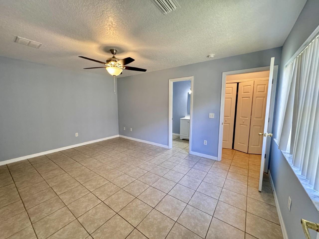 1314 Washington Palm Loop #B - Photo 7 of 8