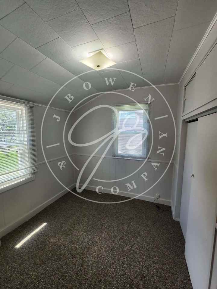 508 W Wayne St - Photo 3 of 13