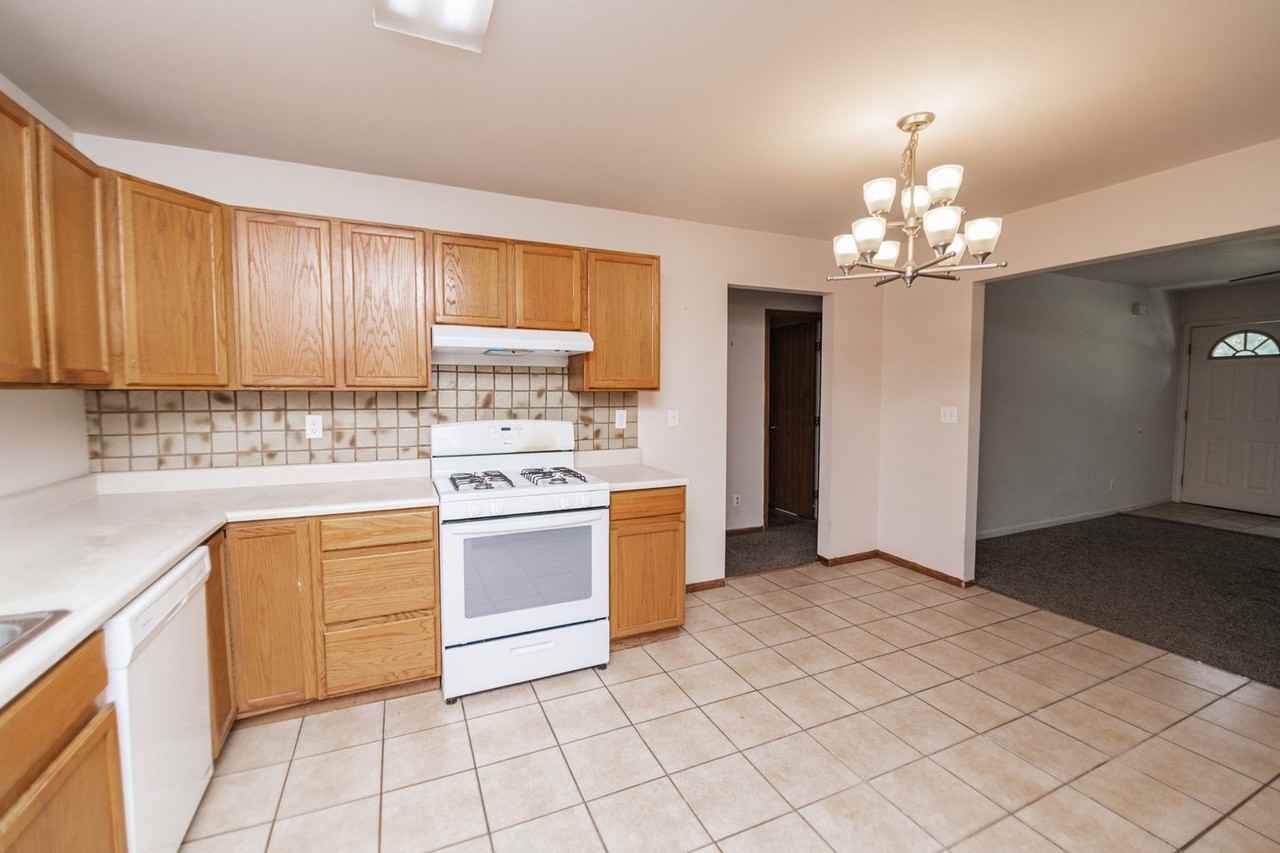 2207 W Lincoln Ave - Photo 3 of 12