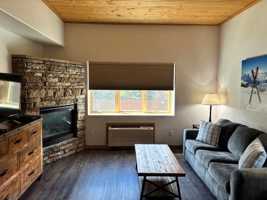 featured image of 5051 Gateway 5051
