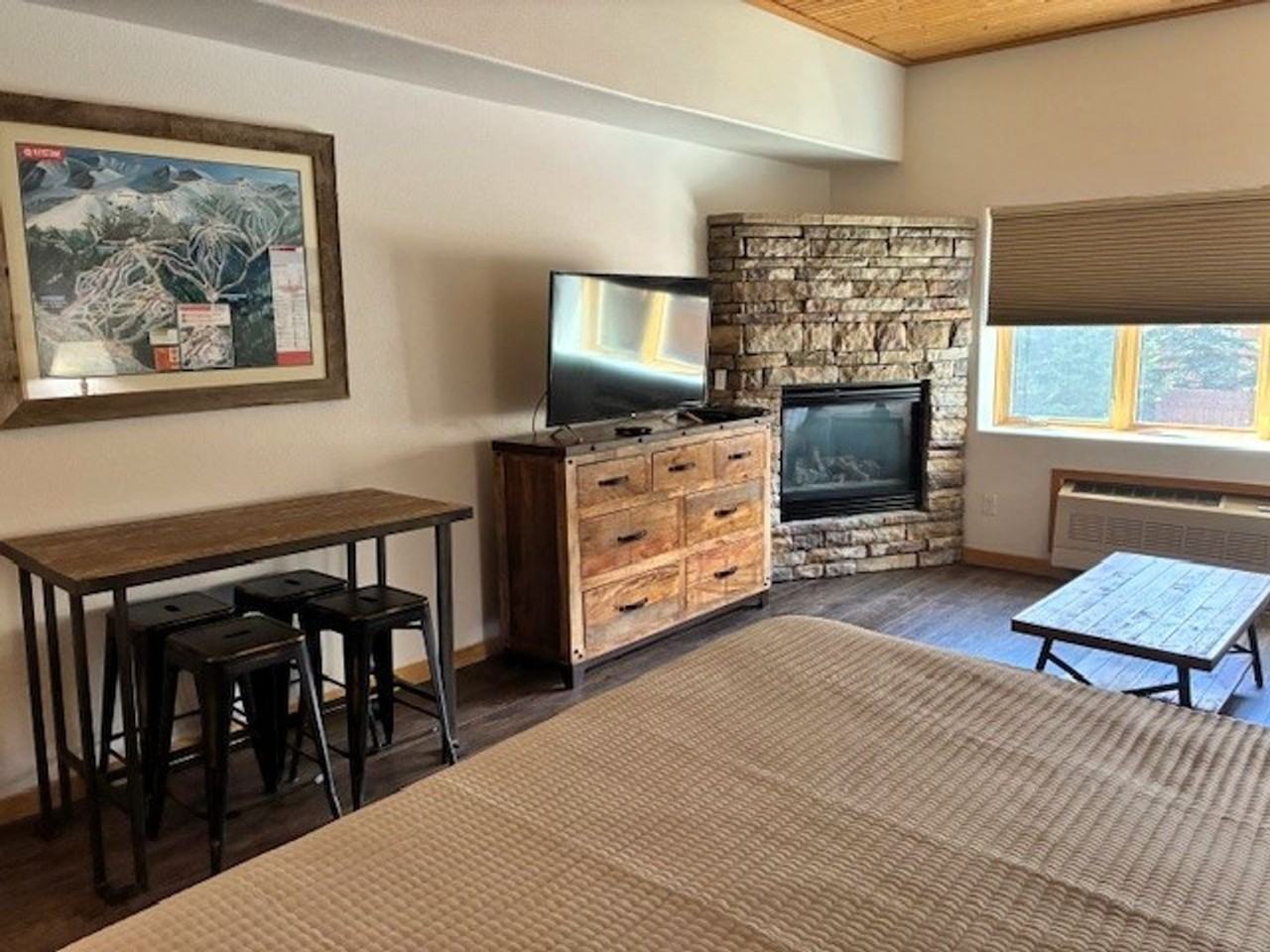 5051 Gateway 5051 - Photo 3 of 18