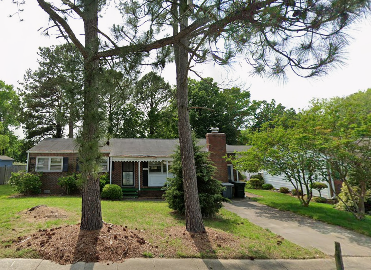 103 Bowen Dr - Photo 2 of 11