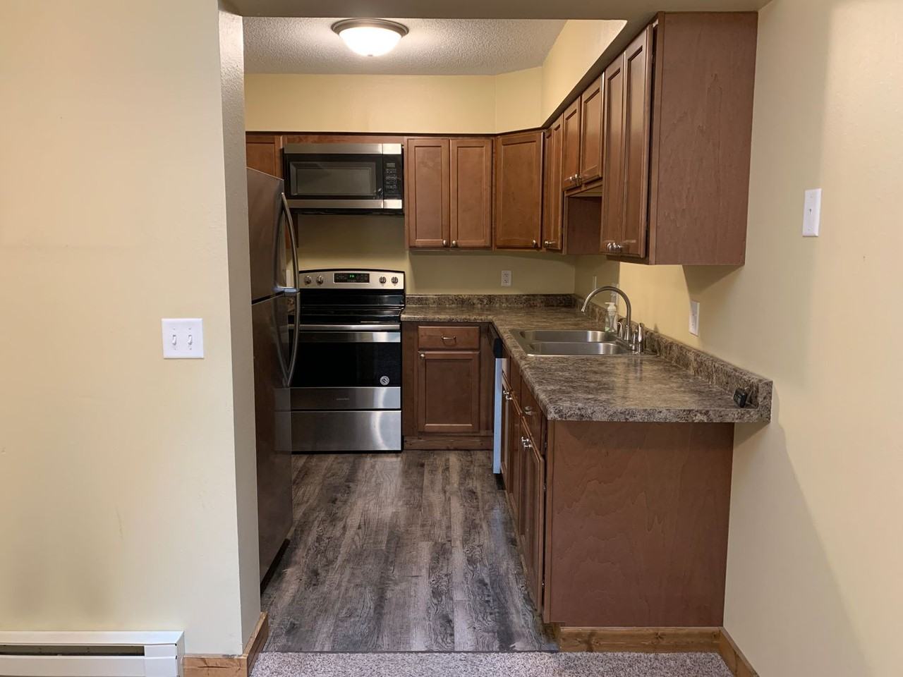 Mardi Gras - 1914 2nd Avenue NE - Photo 4 of 18