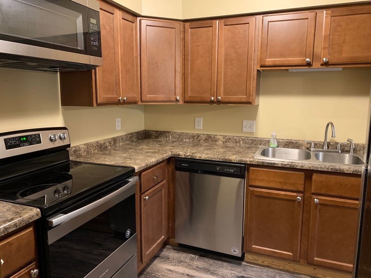 Mardi Gras - 1914 2nd Avenue NE - Photo 6 of 18